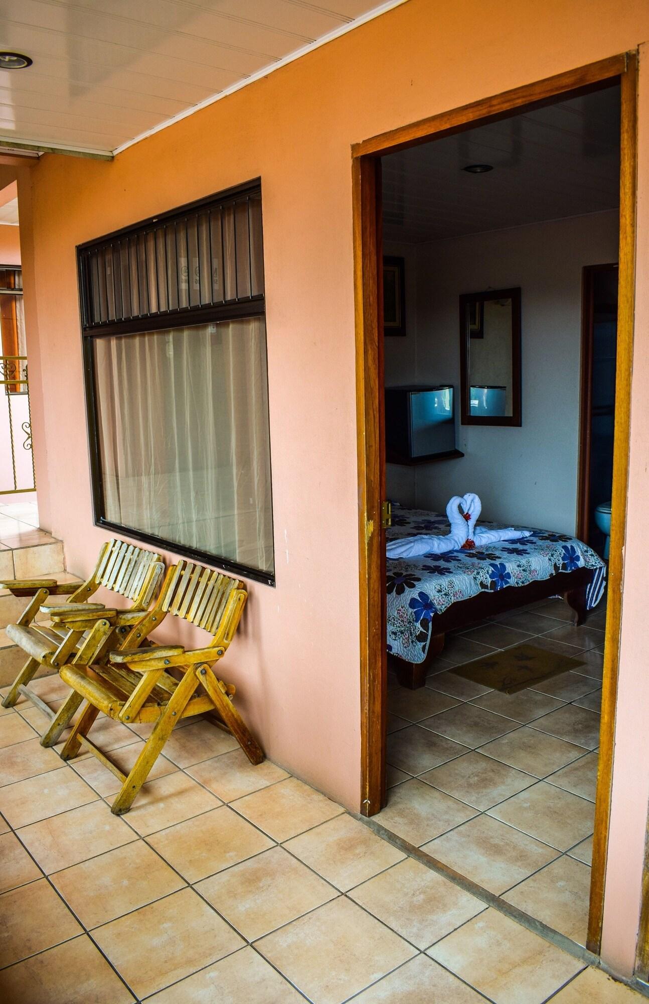 Hotel La Choza Inn La Fortuna Exterior foto