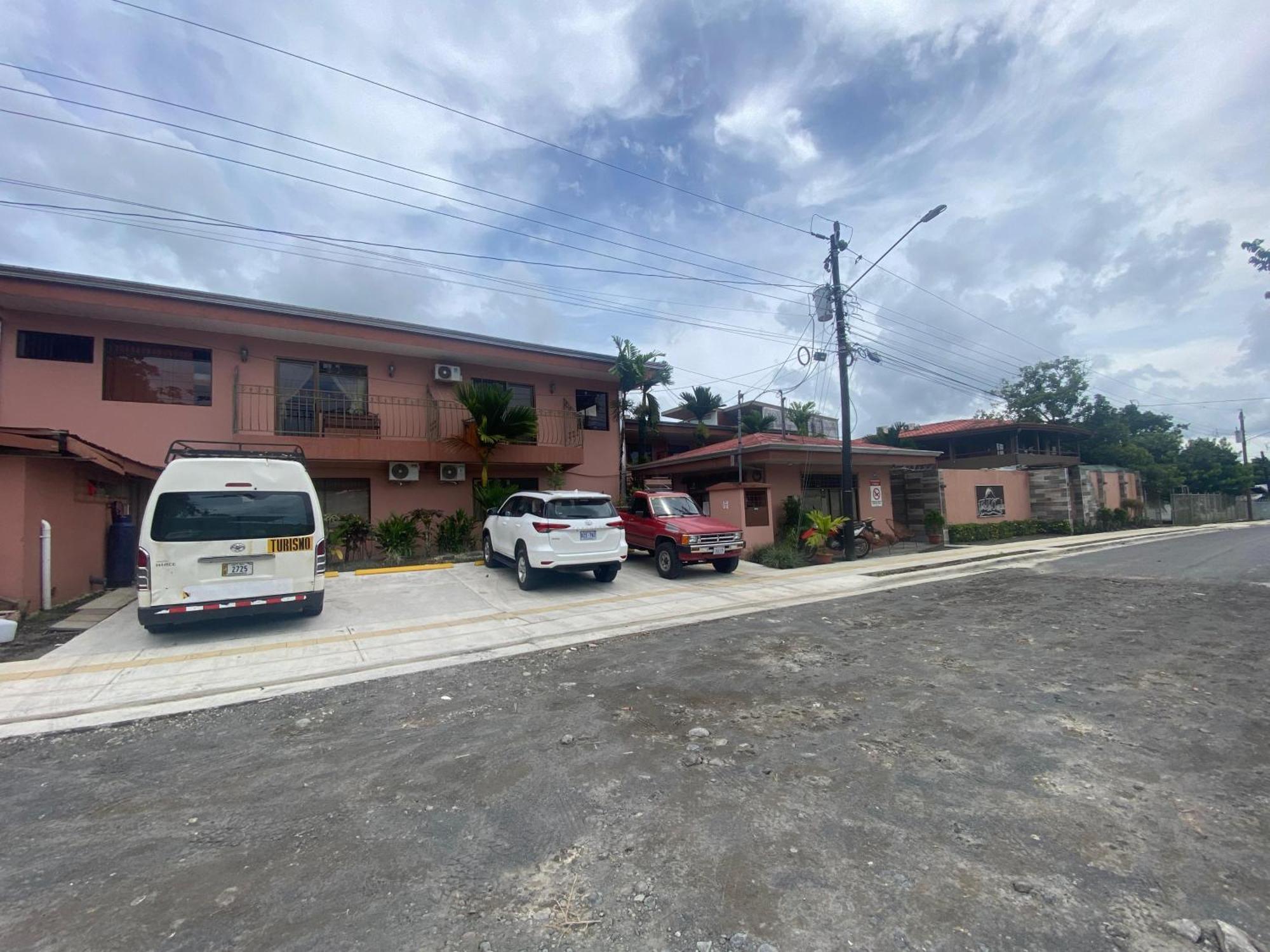 Hotel La Choza Inn La Fortuna Exterior foto