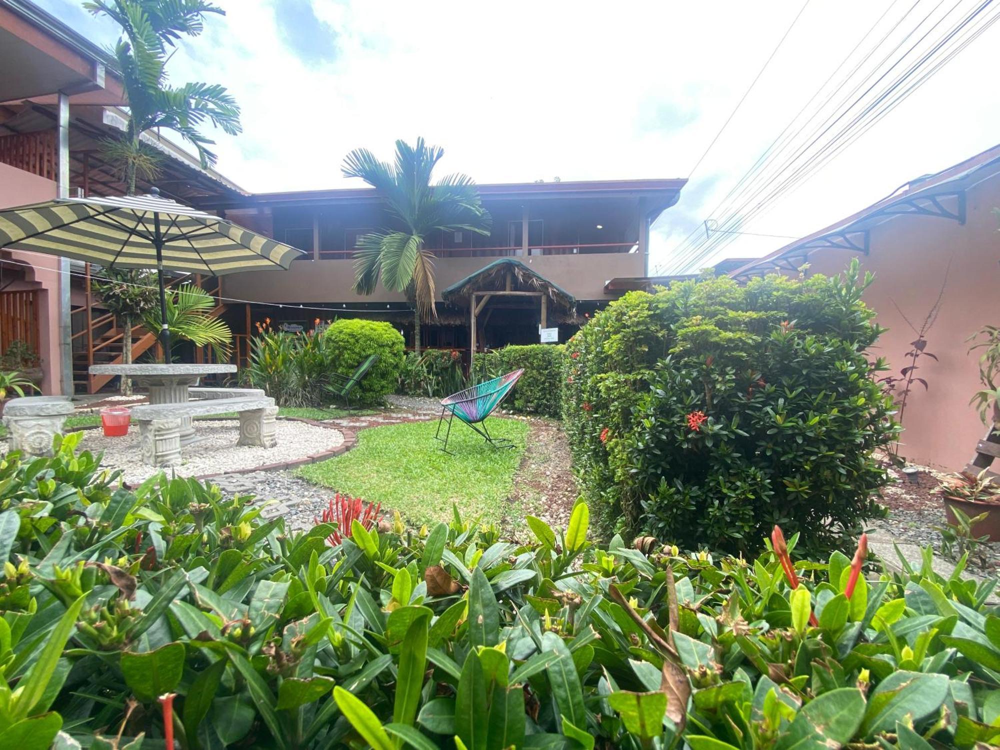 Hotel La Choza Inn La Fortuna Exterior foto